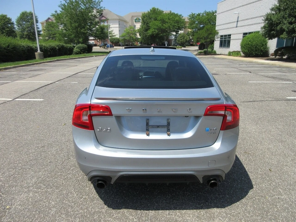 2015 Volvo S60 2nd Gen - Image 18 of 24