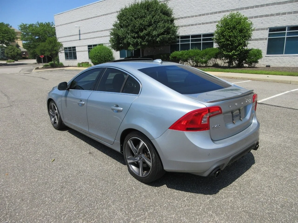 2015 Volvo S60 2nd Gen - Image 11 of 24