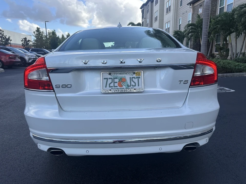 2015 Volvo S80 2nd Gen - Image 8 of 13