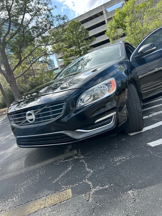 2015 Volvo V60 1st Gen - Image 2 of 21