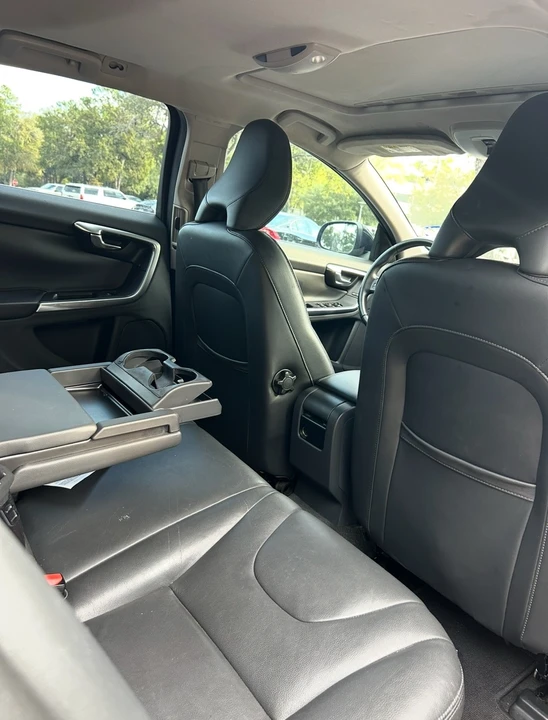 2015 Volvo V60 1st Gen - Image 15 of 21