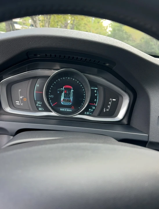 2015 Volvo V60 1st Gen - Image 12 of 21