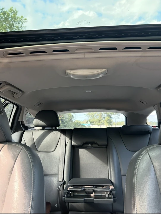 2015 Volvo V60 1st Gen - Image 14 of 21