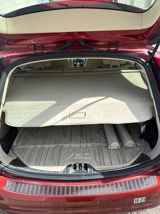 2015 Volvo V60 1st Gen - Image 19 of 20