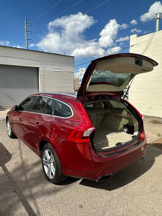 2015 Volvo V60 1st Gen - Image 5 of 20