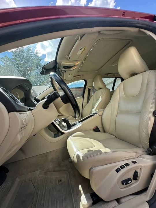 2015 Volvo V60 1st Gen - Image 12 of 20