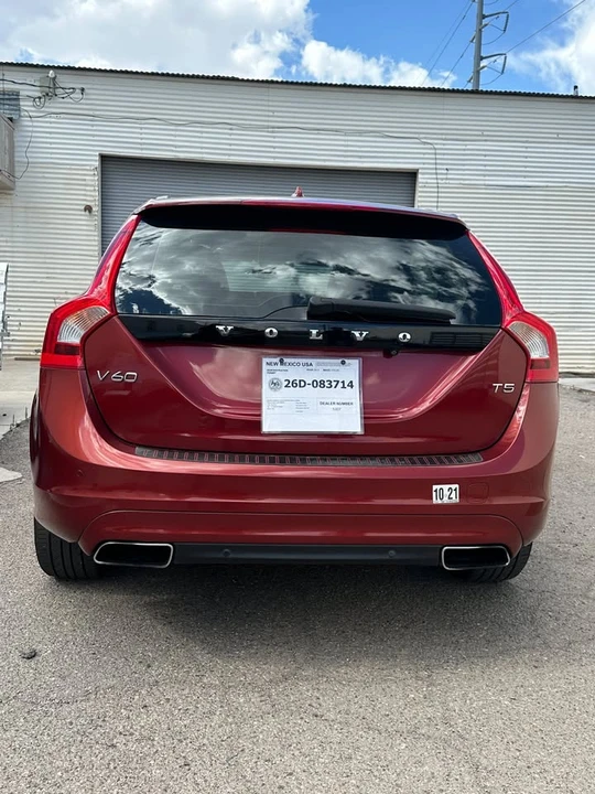 2015 Volvo V60 1st Gen - Image 2 of 20
