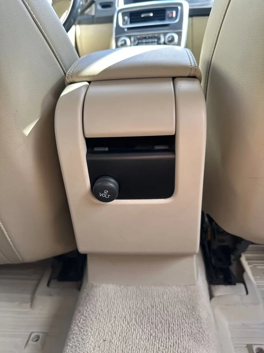 2015 Volvo V60 1st Gen - Image 18 of 20
