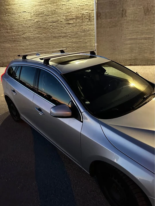 2015 Volvo V60 1st Gen - Image 8 of 14
