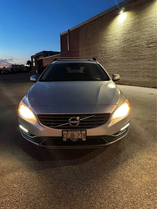 2015 Volvo V60 1st Gen - Image 3 of 14