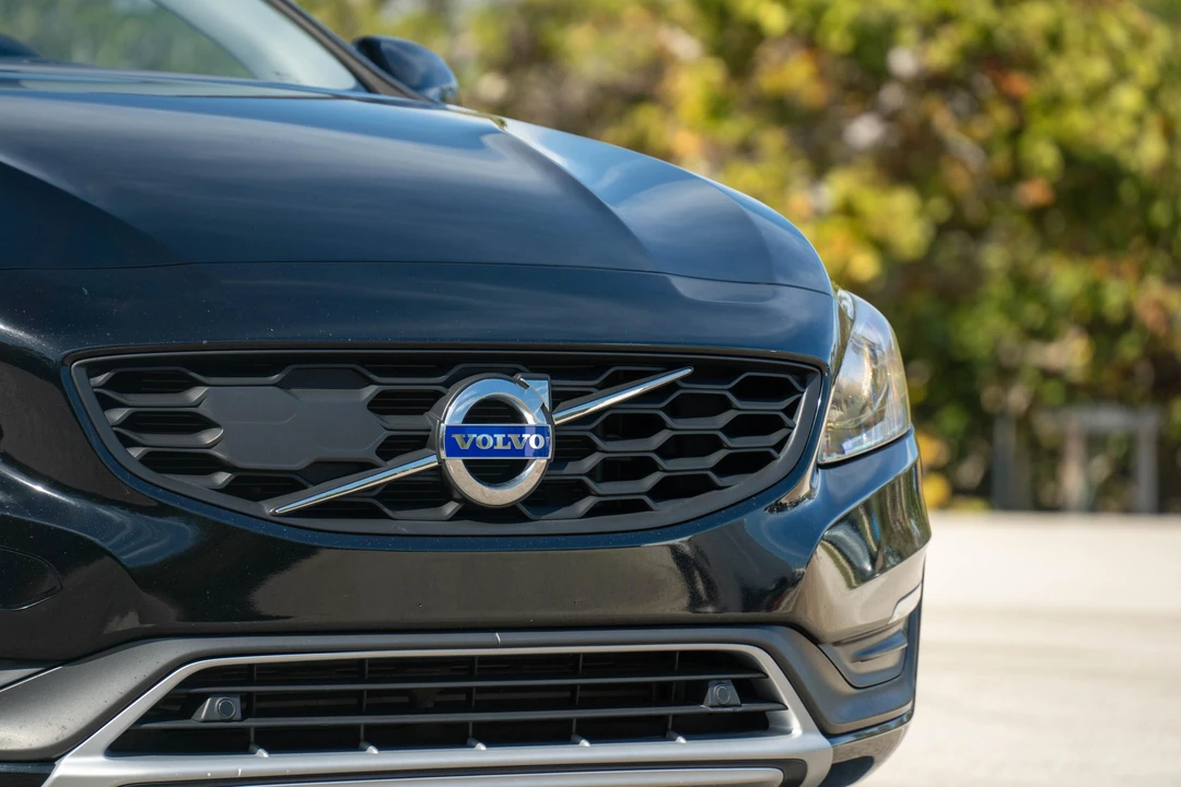 2015 Volvo V60 1st Gen - Image 23 of 31