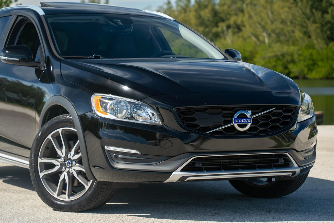 2015 Volvo V60 1st Gen - Image 20 of 31