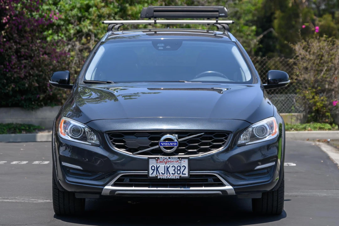 2015 Volvo V60 1st Gen - Image 2 of 31