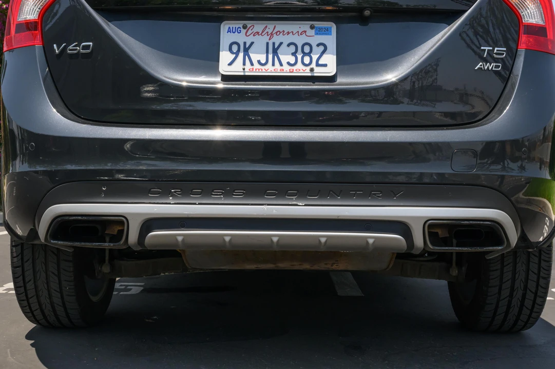 2015 Volvo V60 1st Gen - Image 31 of 31