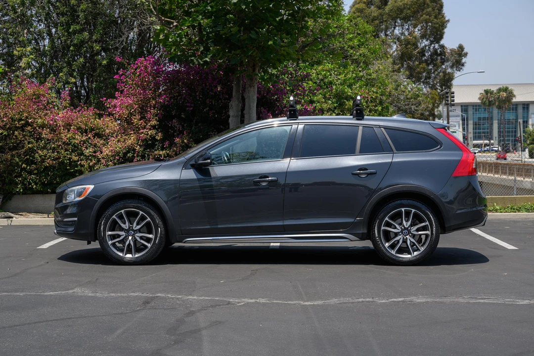 2015 Volvo V60 1st Gen - Image 7 of 31
