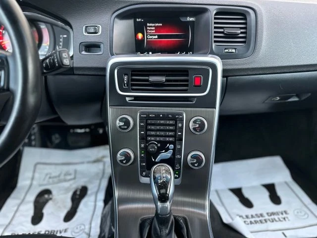 2015 Volvo V60 1st Gen - Image 19 of 21