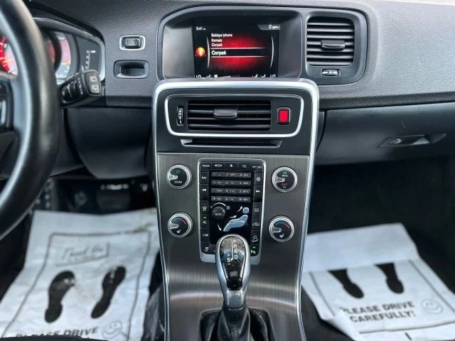 2015 Volvo V60 1st Gen - Image 19 of 21