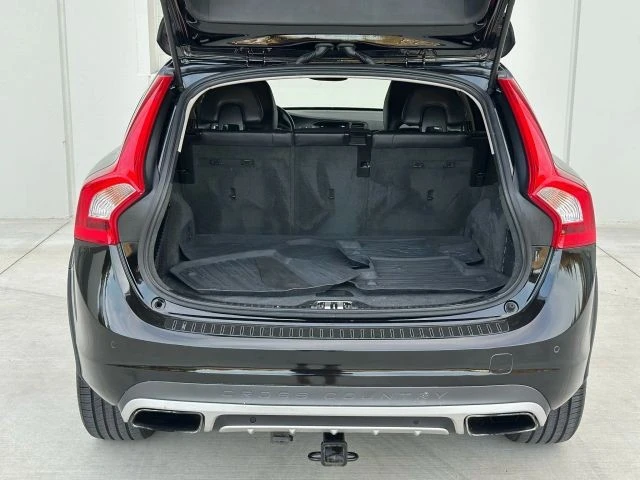 2015 Volvo V60 1st Gen - Image 12 of 21