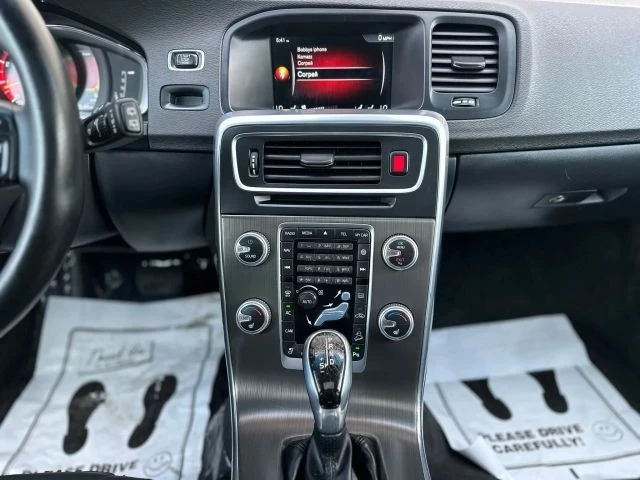 2015 Volvo V60 1st Gen - Image 19 of 21