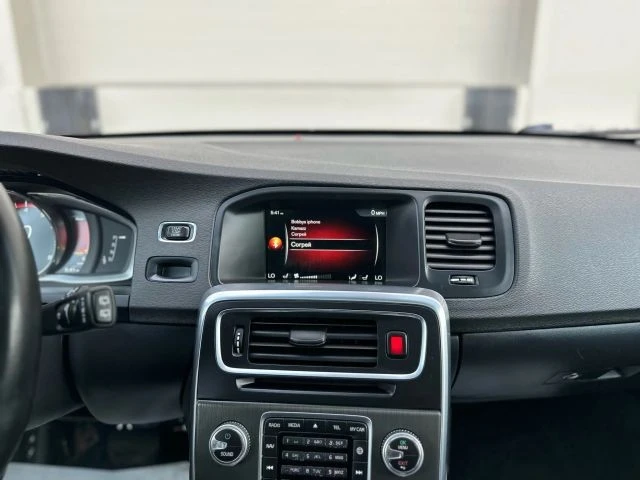 2015 Volvo V60 1st Gen - Image 17 of 21