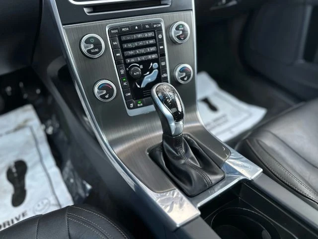 2015 Volvo V60 1st Gen - Image 20 of 21