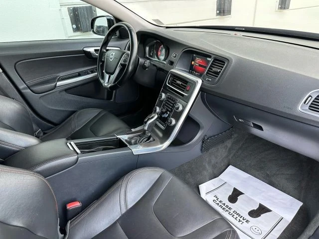 2015 Volvo V60 1st Gen - Image 15 of 21
