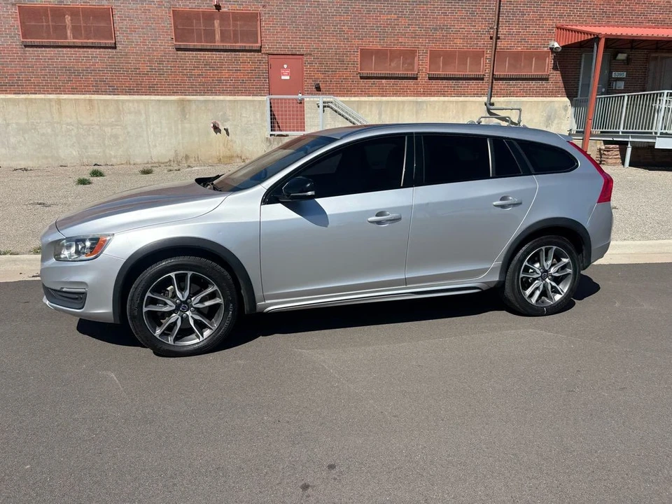 2015 Volvo V60 1st Gen - Image 14 of 21