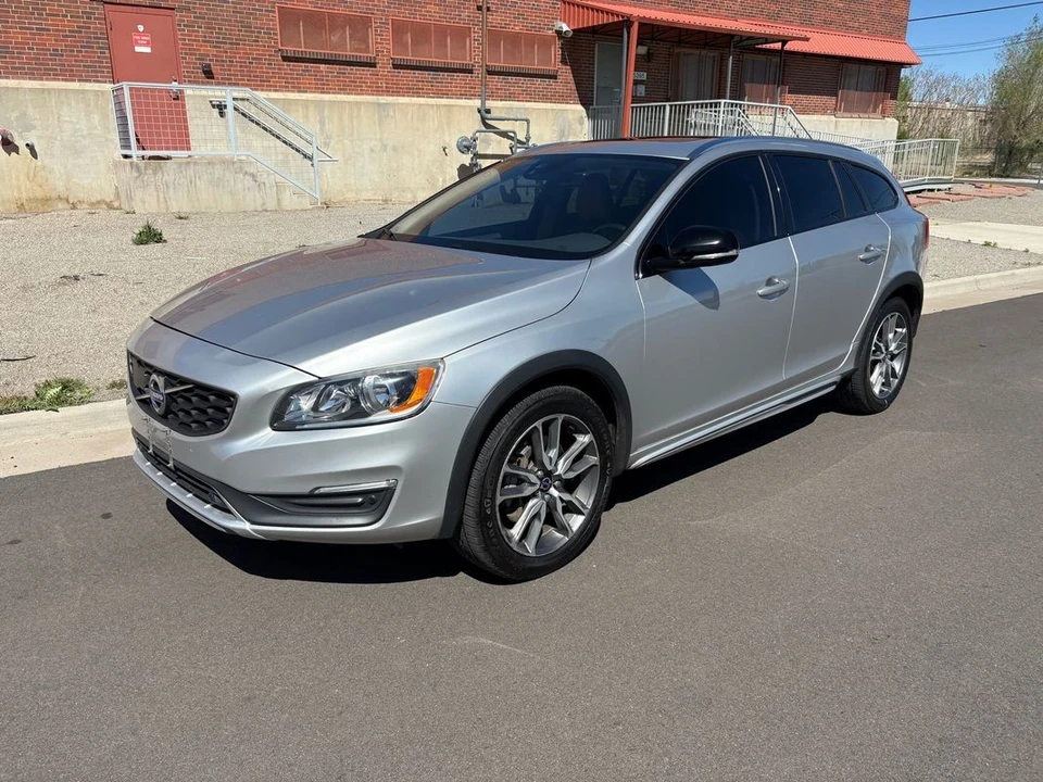 2015 Volvo V60 1st Gen - Image 15 of 21
