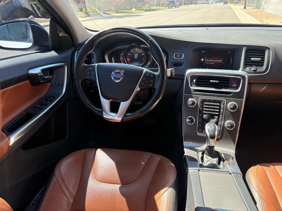 2015 Volvo V60 1st Gen - Image 9 of 21