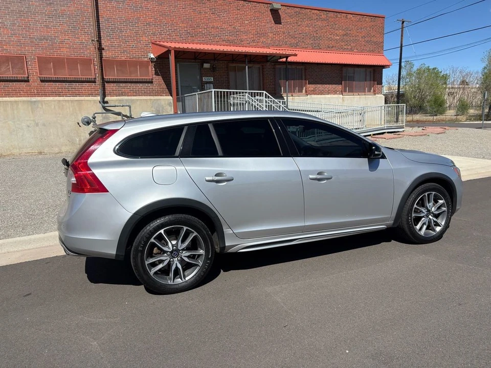 2015 Volvo V60 1st Gen - Image 19 of 21