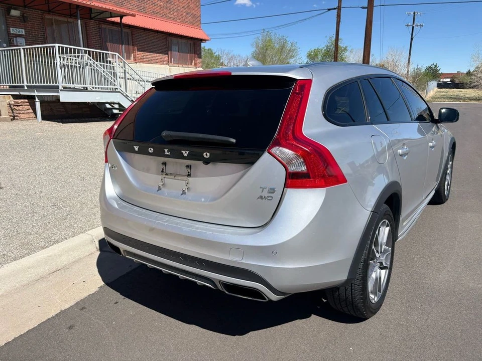 2015 Volvo V60 1st Gen - Image 5 of 21