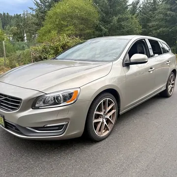 2015 Volvo V60 T5 Cross Country