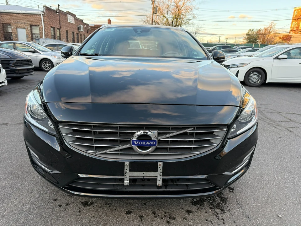 2015 Volvo V60 1st Gen - Image 2 of 13