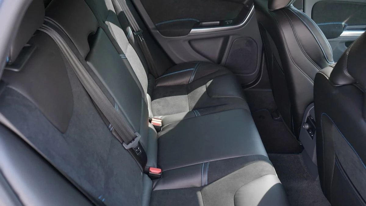 2015 Volvo V60 1st Gen - Image 28 of 31