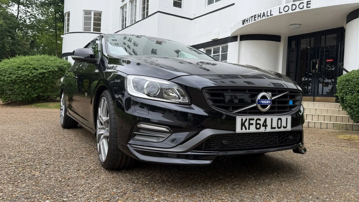 2015 Volvo V60 1st Gen - Image 11 of 31