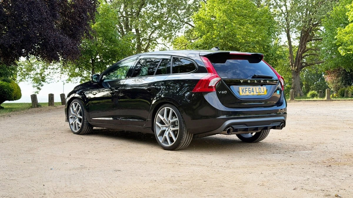 2015 Volvo V60 1st Gen - Image 6 of 31