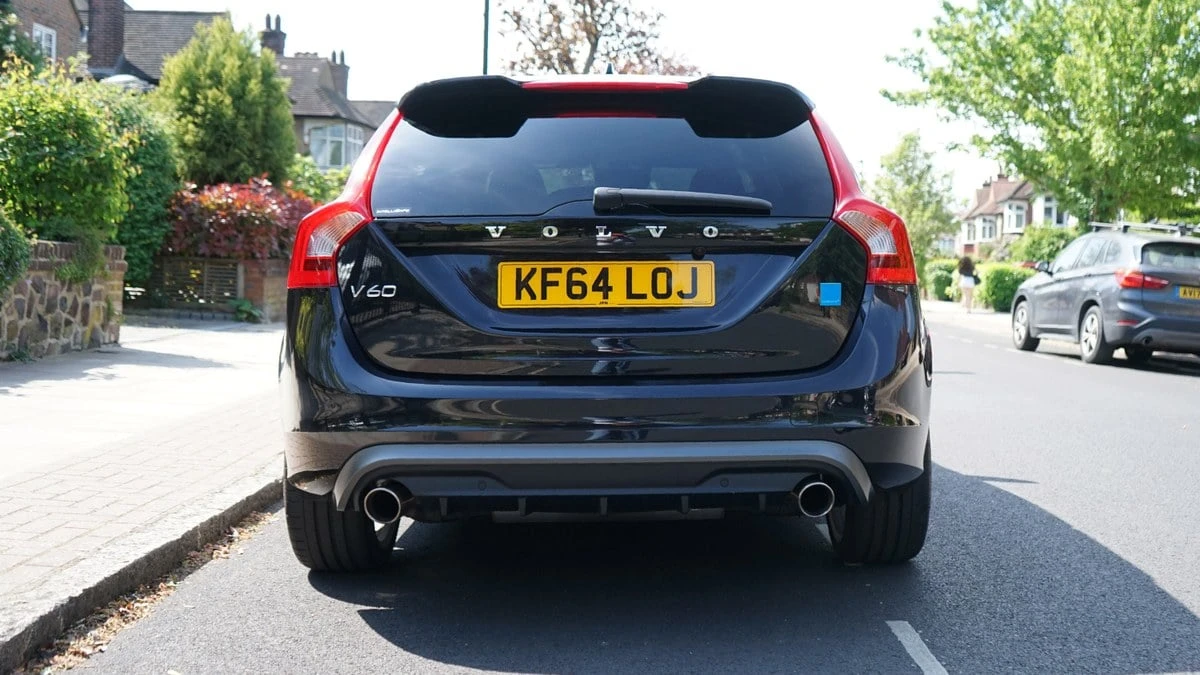 2015 Volvo V60 1st Gen - Image 14 of 31