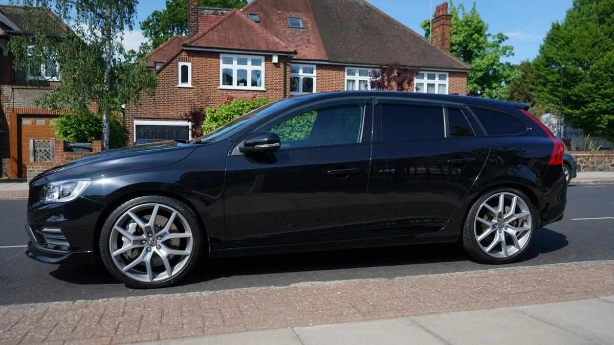 2015 Volvo V60 1st Gen - Image 15 of 31