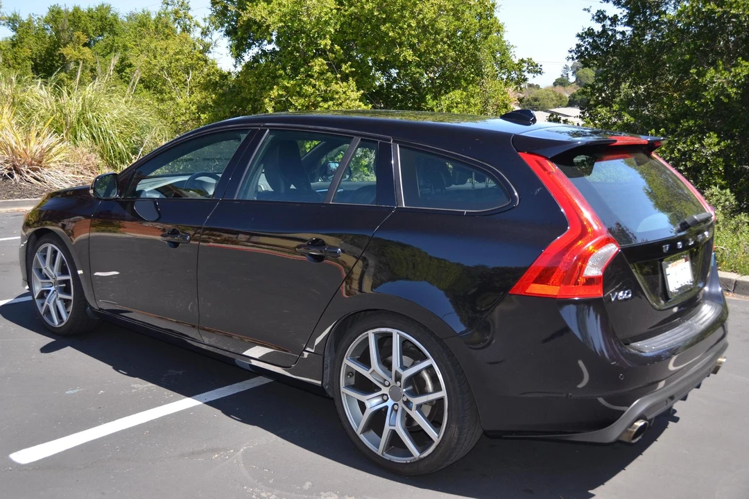 2015 Volvo V60 1st Gen - Image 4 of 5