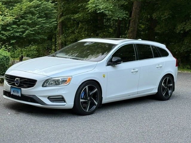 2015 Volvo V60 1st Gen - Image 18 of 19