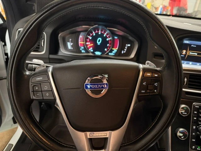 2015 Volvo V60 1st Gen - Image 3 of 19