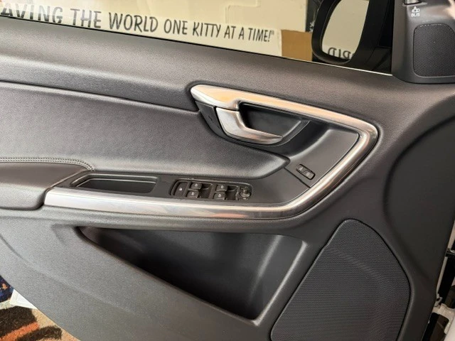 2015 Volvo V60 1st Gen - Image 9 of 19