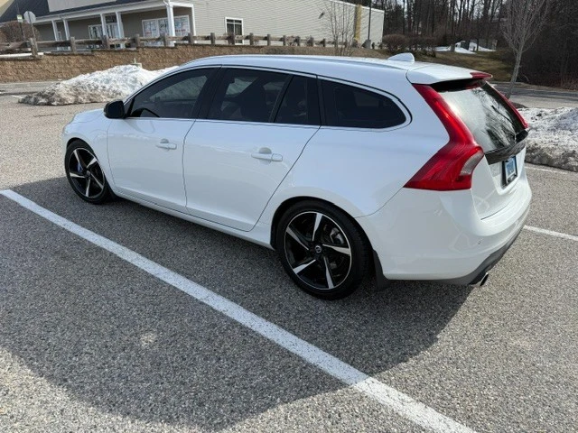 2015 Volvo V60 1st Gen - Image 15 of 19