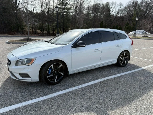 2015 Volvo V60 1st Gen - Image 11 of 19