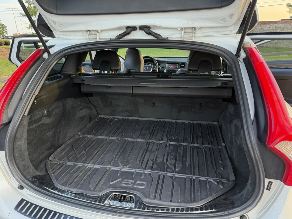 2015 Volvo V60 - Image 29 of 29