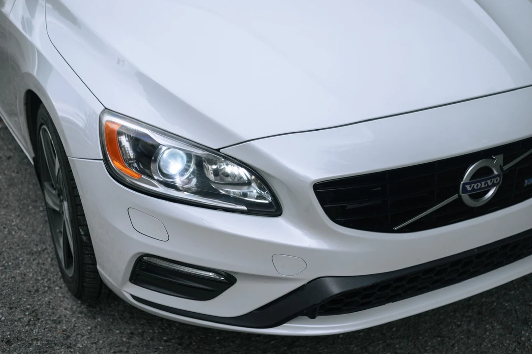 2015 Volvo V60 - Image 10 of 29