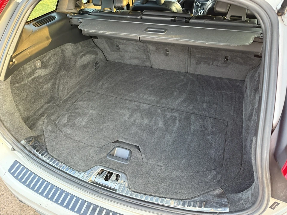 2015 Volvo V60 - Image 28 of 29