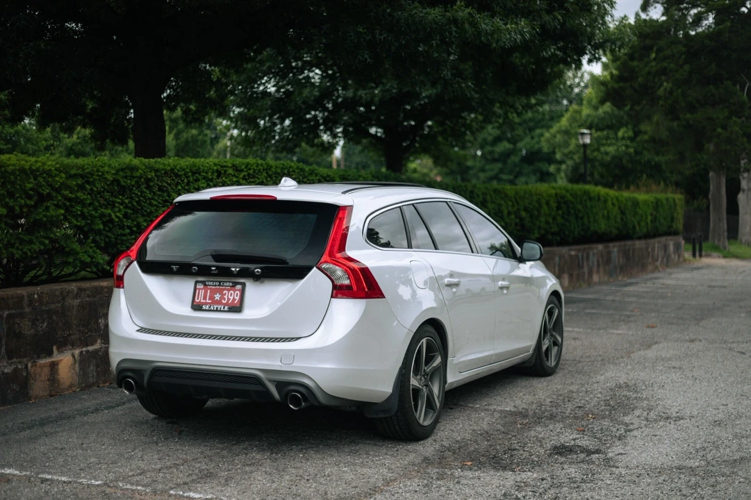 2015 Volvo V60 - Image 3 of 29