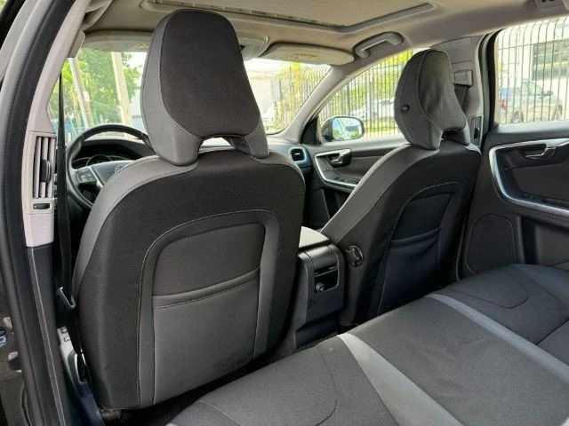 2015 Volvo V60 1st Gen - Image 14 of 21