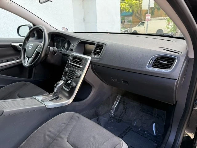 2015 Volvo V60 1st Gen - Image 12 of 21
